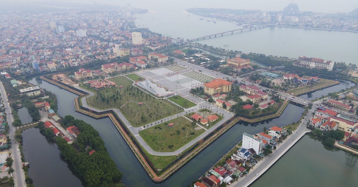 Đặt tên xã mới từ tên huyện cũ và ghép từ Đông - Tây - Nam - Bắc, nên không?