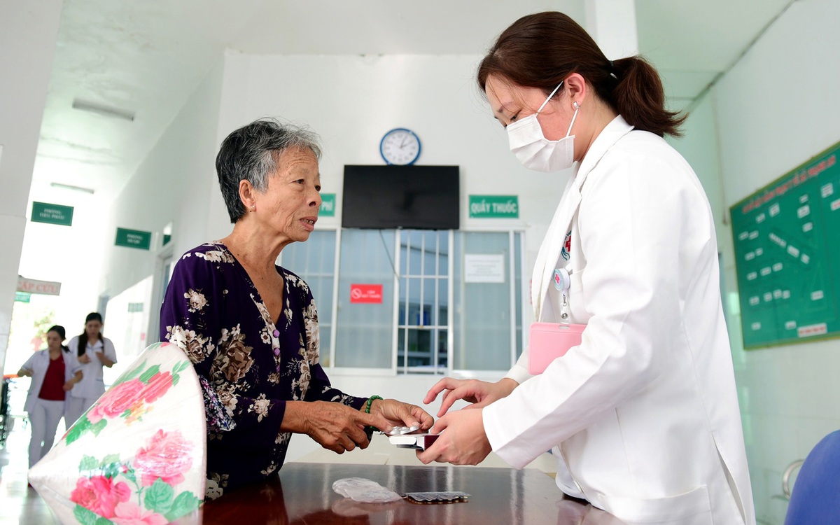 Bác sĩ kể chuyện đáng buồn khi khám cho người bệnh mạn tính