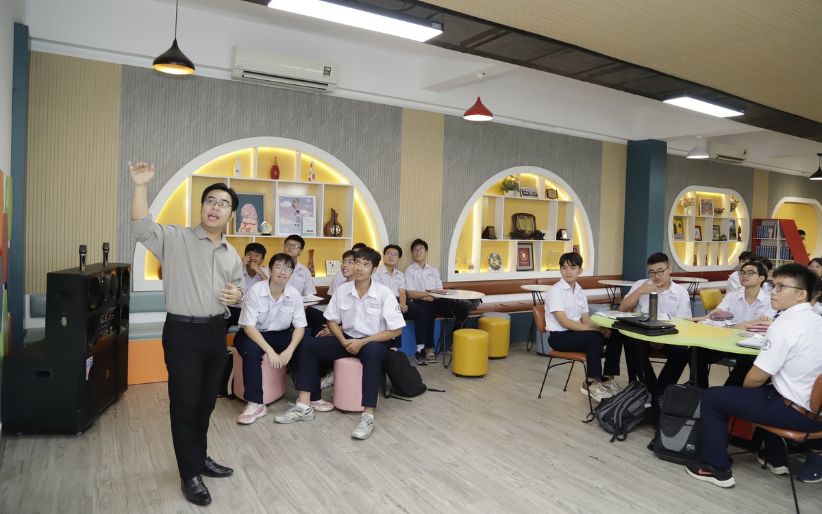 Choáng ngợp với thư viện số, sân chơi xịn sò ở Trường THPT chuyên Trần Đại Nghĩa
