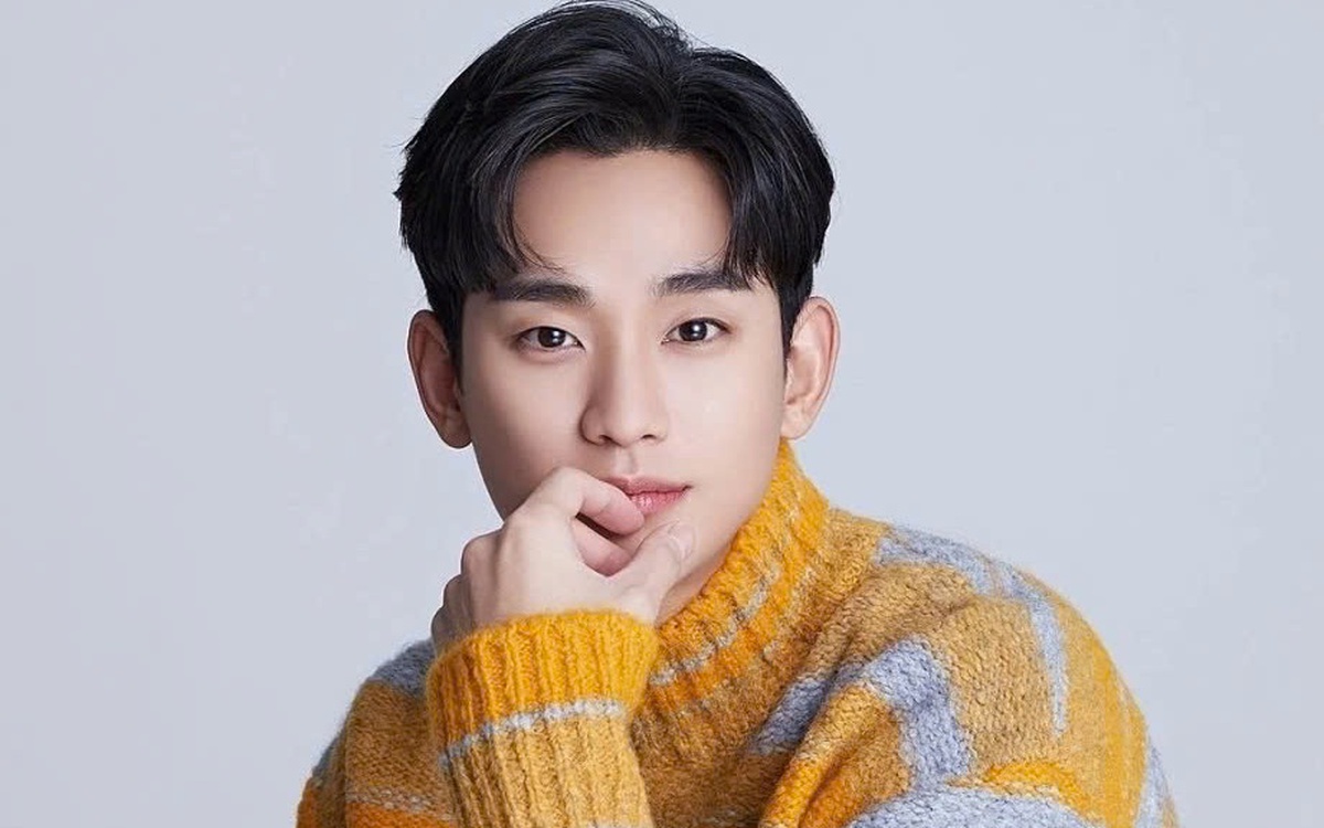 Kim Soo Hyun bị tố bình phẩm khiếm nhã nội y phụ nữ, dụ dỗ Kim Sae Ron