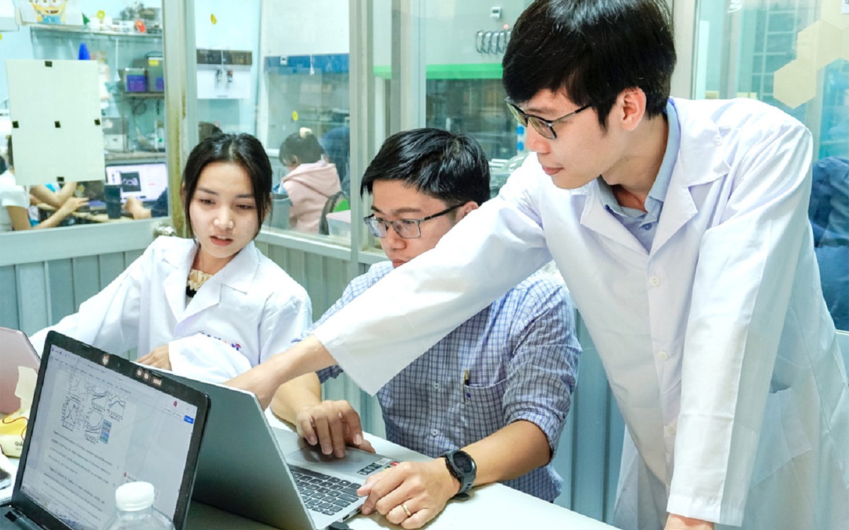 Hành trình nghiên cứu khoa học đầy cảm hứng của tiến sĩ 9X