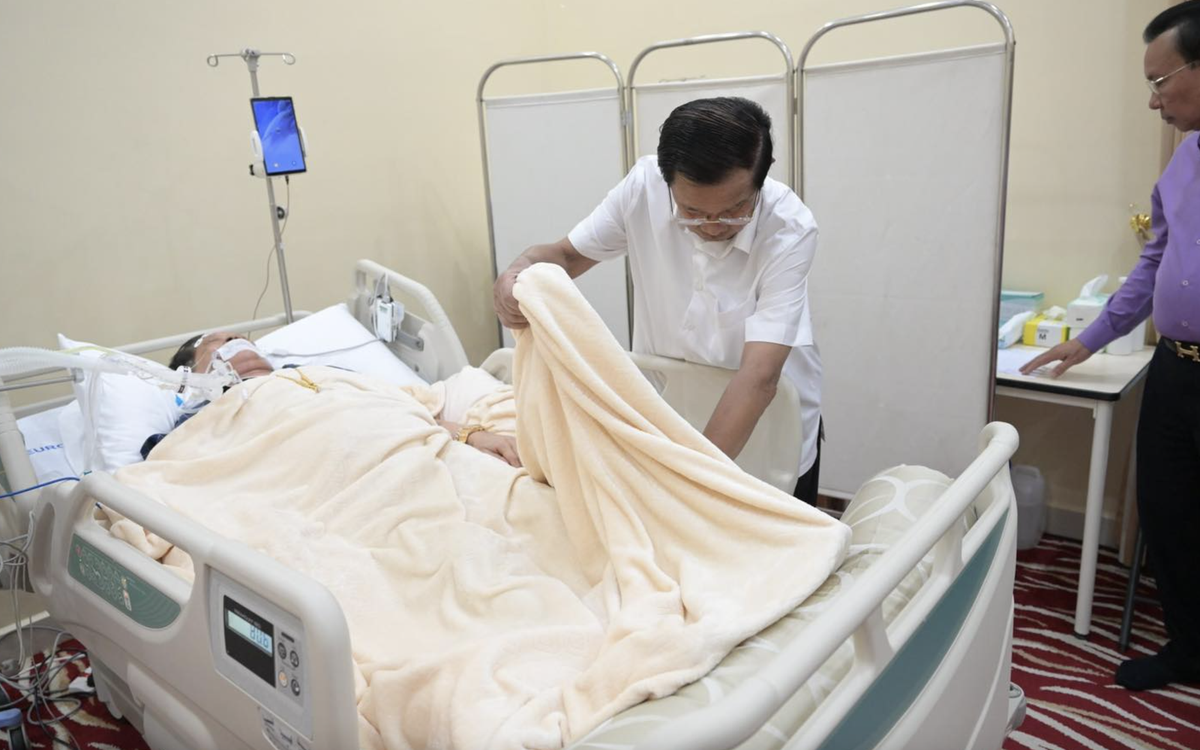 Người anh ruột nuôi ông Hun Sen đi học qua đời