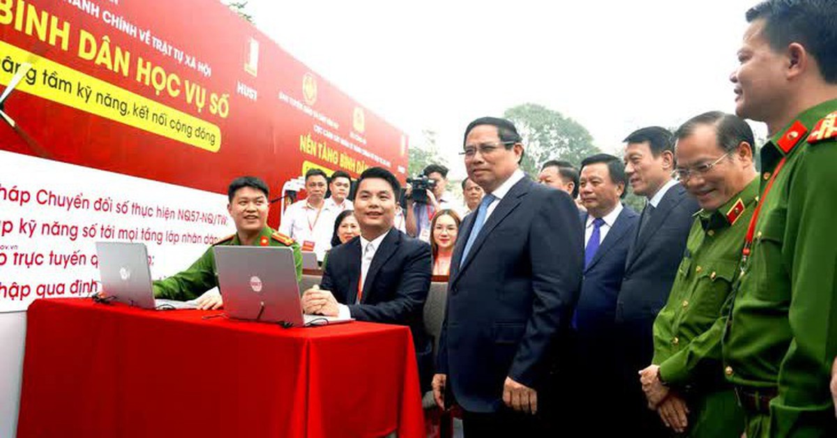 Không thể cất cánh nếu xã hội số không đồng bộ