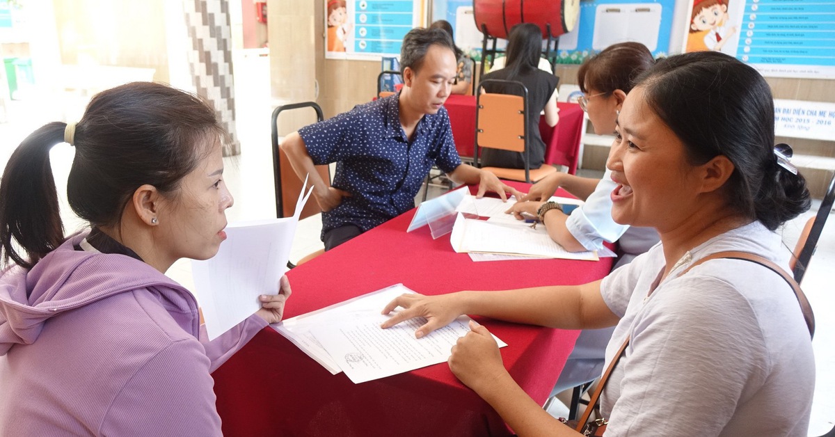 Phụ huynh ngóng chờ kế hoạch tuyển sinh đầu cấp TP.HCM