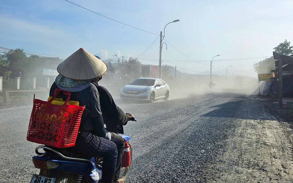 Bác sĩ tai mũi họng khuyên về nguy cơ bệnh phổi khi Hà Nội, TP.HCM luôn báo động về bụi