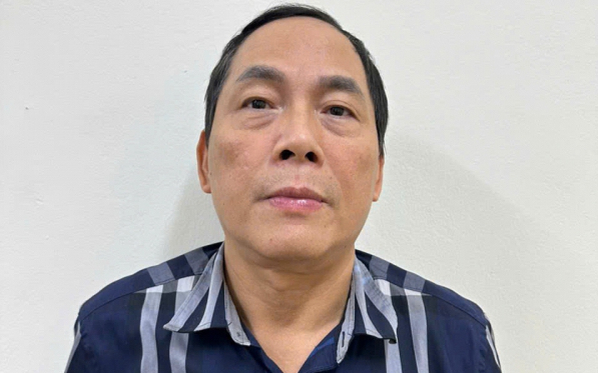 Cựu giám đốc Trung tâm Lý lịch tư pháp Hoàng Quốc Hùng nhận hối lộ định kỳ chiều thứ sáu