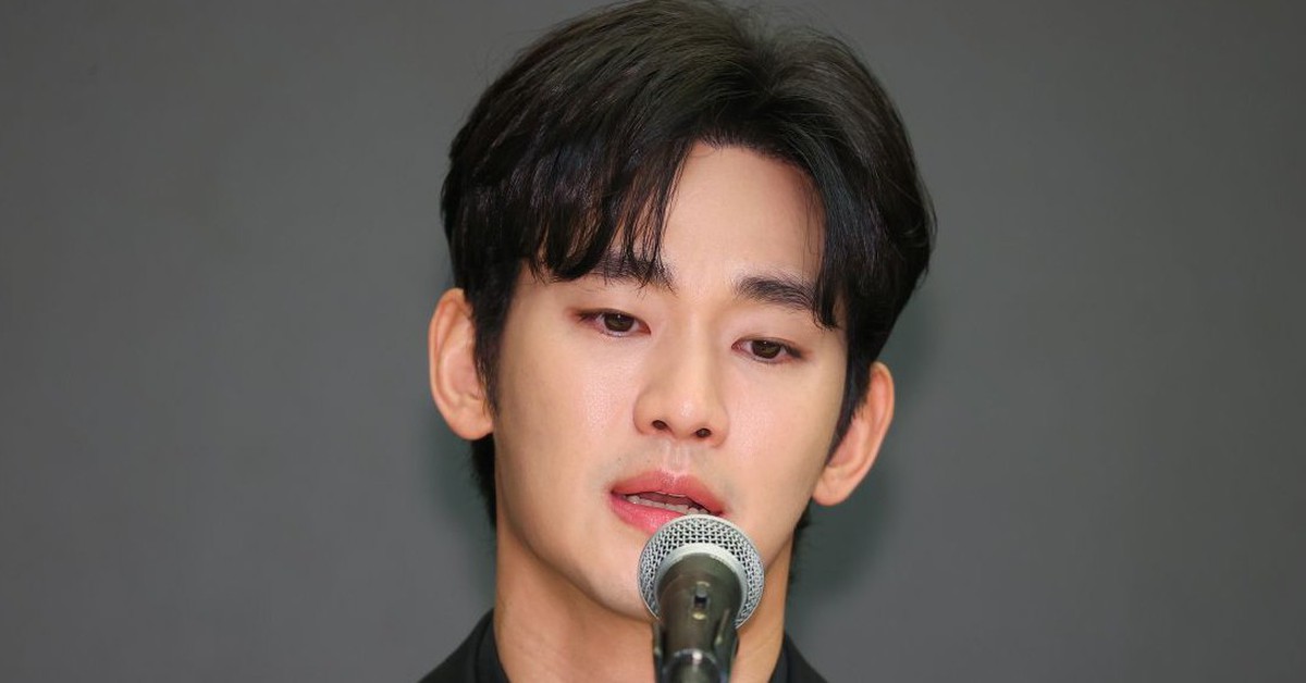 Kim Soo Hyun khóc liên tục 30 phút họp báo, thừa nhận là kẻ hèn nhát