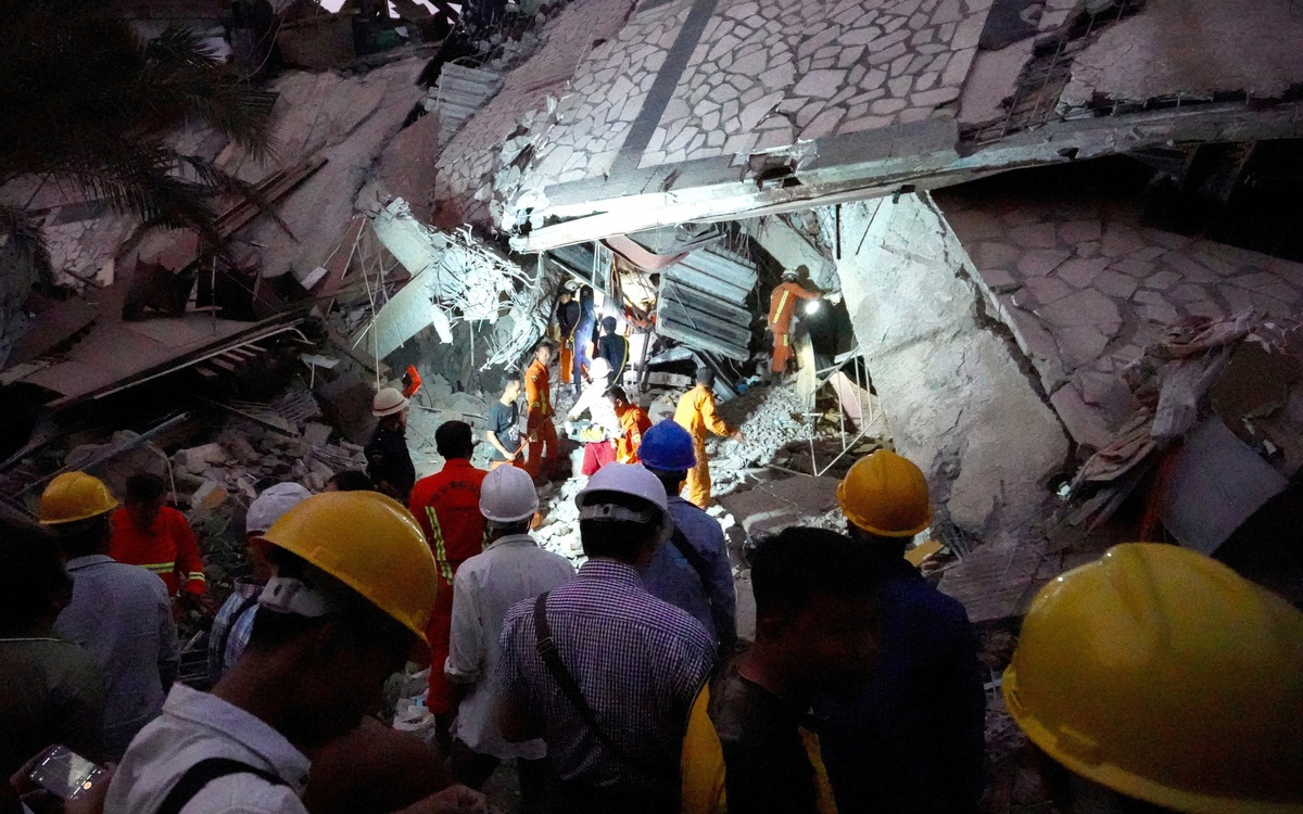 Bộ đội Việt Nam chia 3 mũi tìm kiếm nạn nhân động đất ở Myanmar