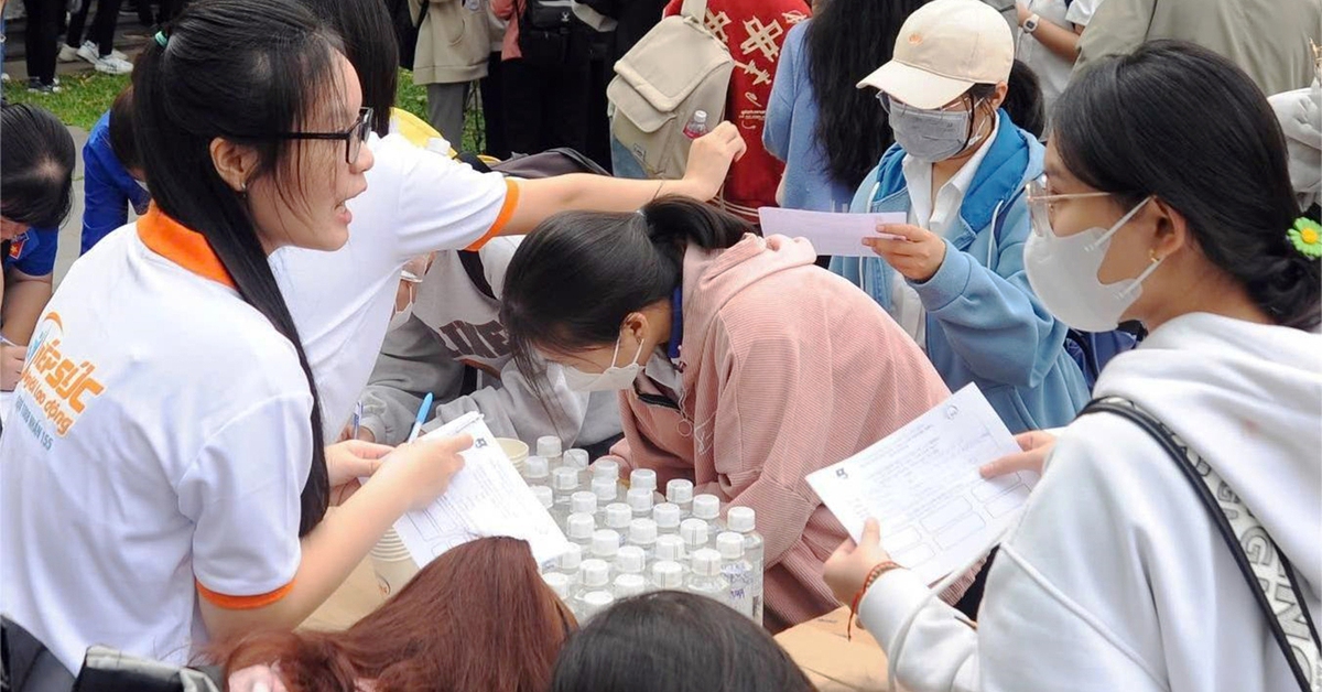 Ra bến xe ‘tiếp sức’ người lao động