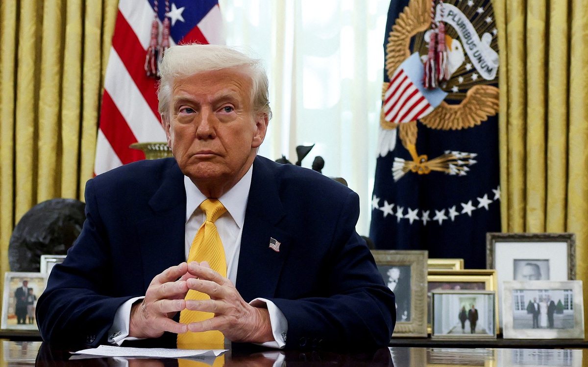 Sau đe dọa trừng phạt Nga, ông Trump nói làm việc với Nga 'dễ hơn Ukraine'