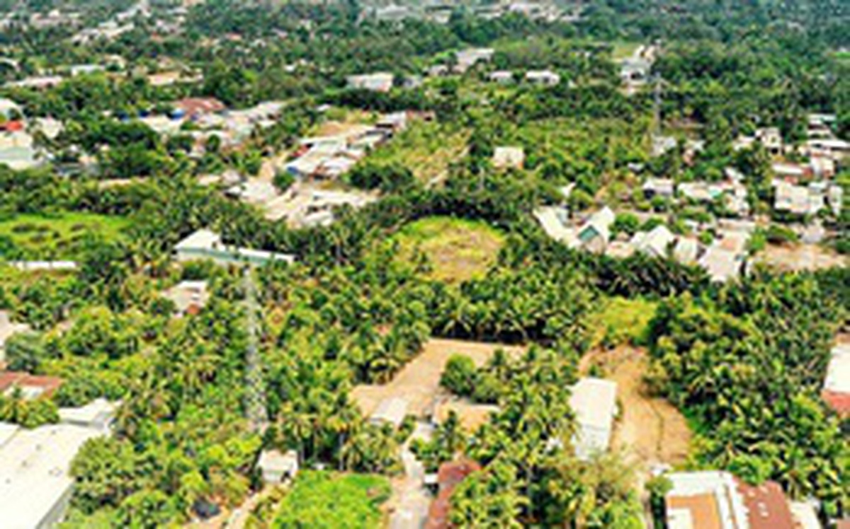 Nhà đất bố đứng tên, có cần sang tên cho con trước khi bố mất?