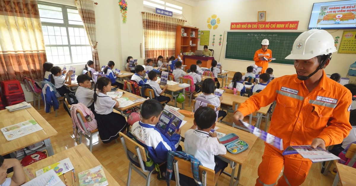 Cuộc thi clip '50 năm - Tỏa sáng miền Nam': Tiết kiệm điện là bảo vệ thiên nhiên