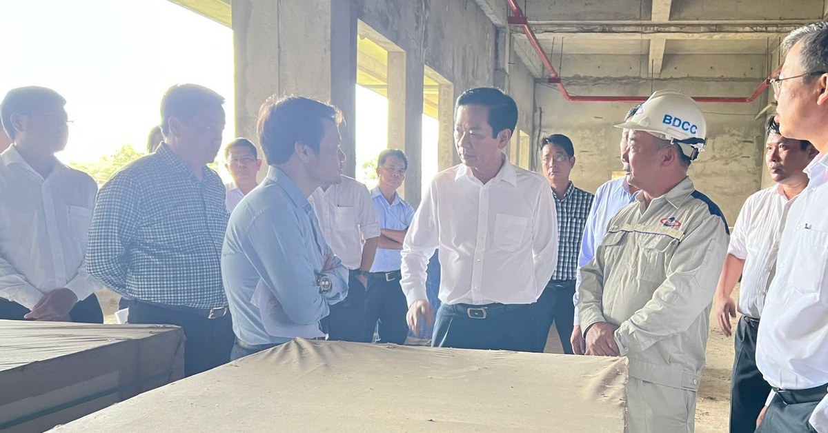 Bí thư Cần Thơ chỉ đạo sớm tái khởi động dự án Bệnh viện Ung bướu ‘8 năm xây không xong’