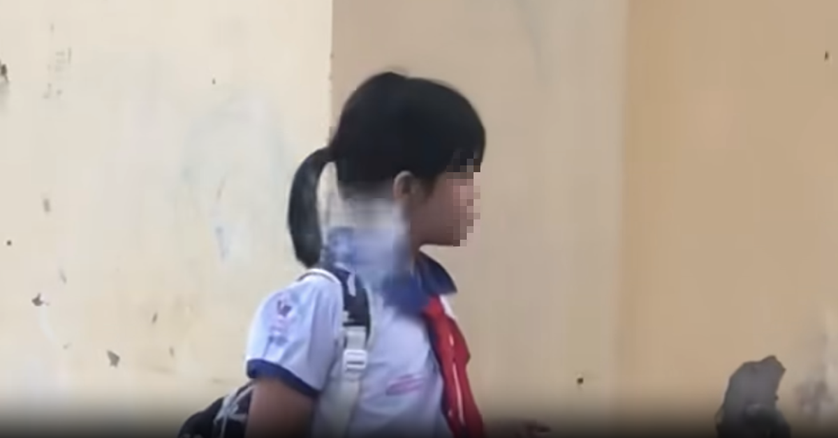 Nữ sinh tiểu học hút thuốc lá trong sân trường, trách nhiệm của nhà trường hay gia đình?