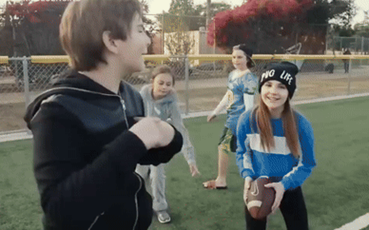 Những đứa trẻ nổi tiếng nhờ mạng xã hội chỉ là công cụ kiếm tiền của cha mẹ