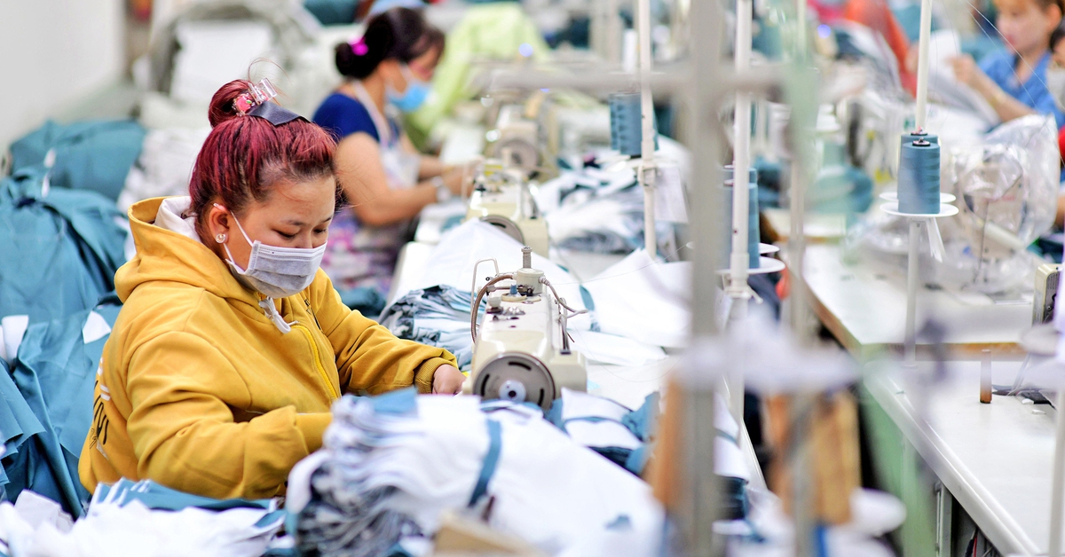 Dệt may ứng phó với thuế đối ứng: Mở rộng thị trường, tăng sản xuất xanh