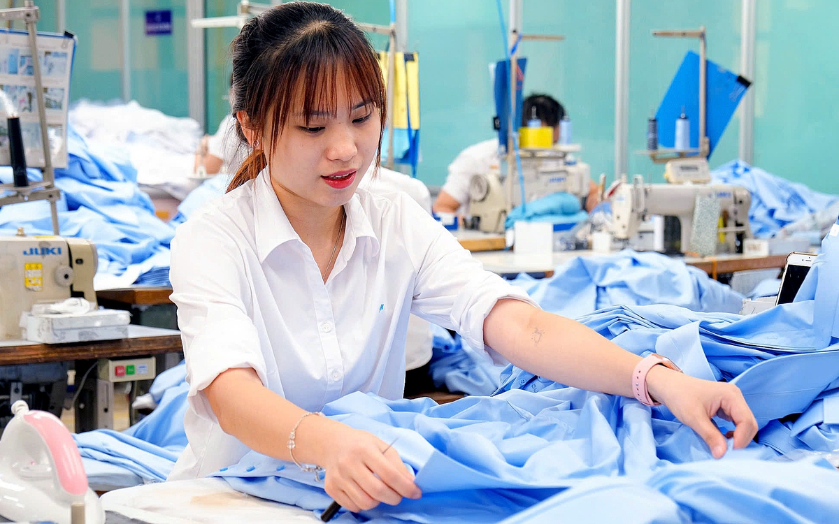 Thu nhập của nam giới hay phụ nữ cao hơn?