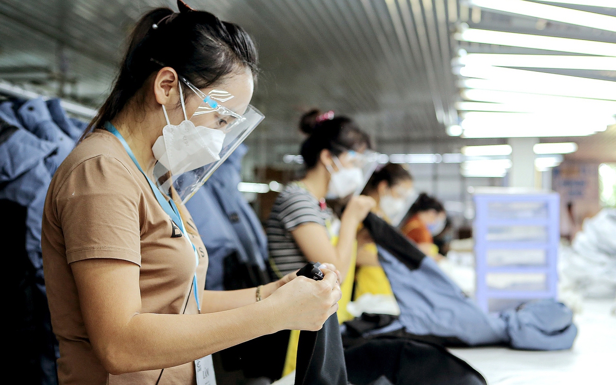 Mỹ hoãn áp thuế: Doanh nghiệp 'dễ thở hơn', chốt đơn hàng trở lại trong sáng nay