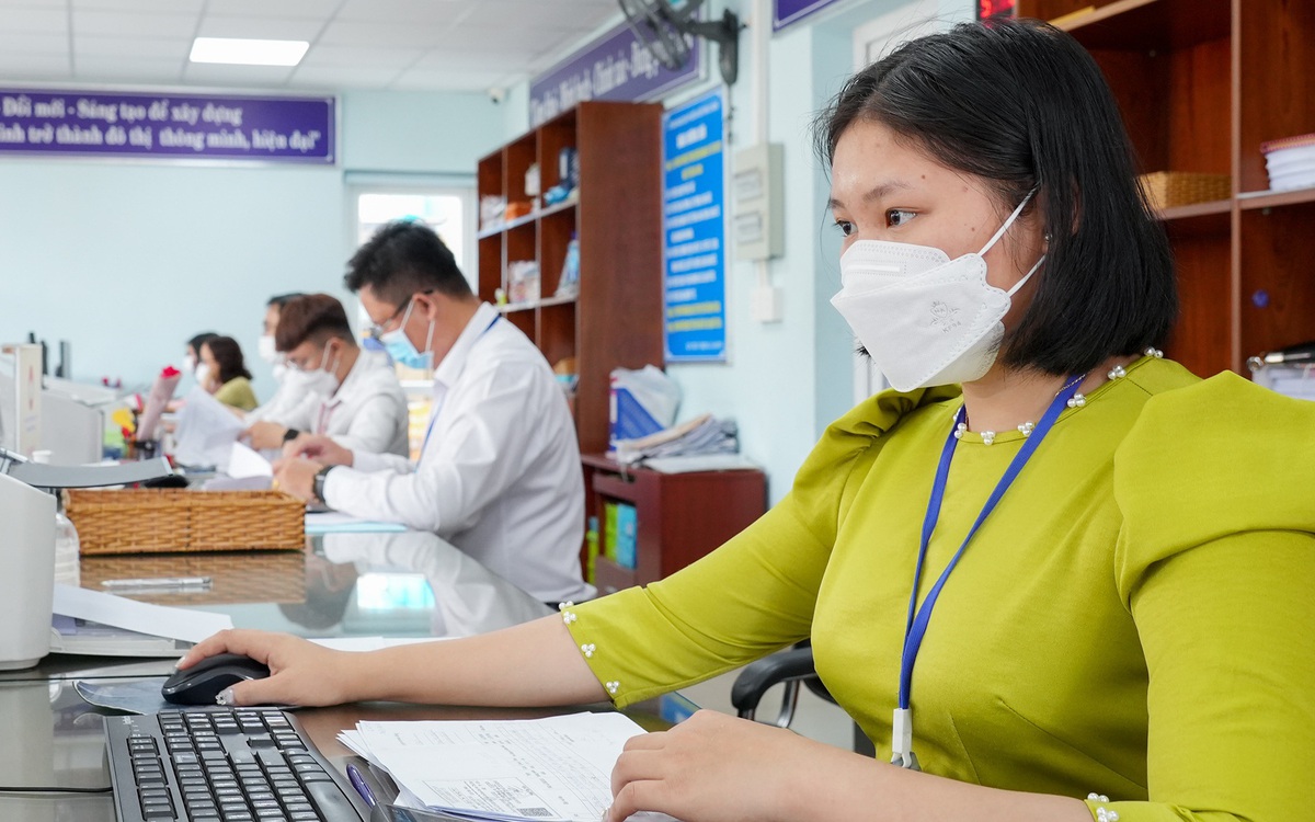 Đề xuất công chức được nghỉ khi làm thủ tục nhà đất, giấy phép lái xe, khám bệnh