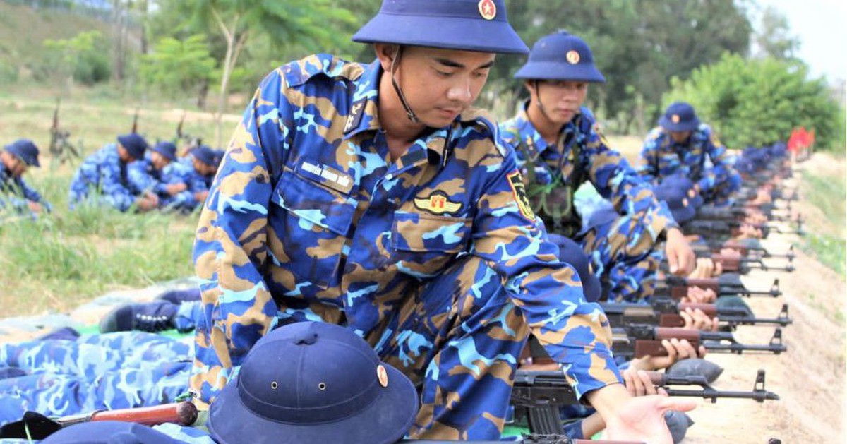 Lính biển vượt nắng gió thao trường