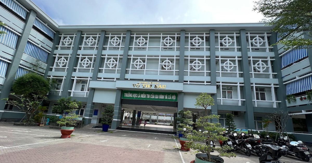 Nhiều học sinh tiểu học ở quận 7 nghi ngờ ngộ độc thực phẩm sau ăn trưa