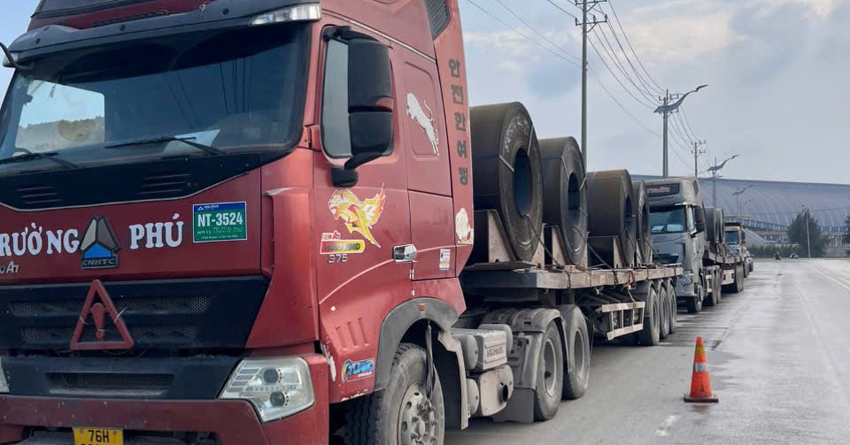 Xe quá tải tung hoành ở Khu kinh tế Dung Quất, có xe quá tải 179%