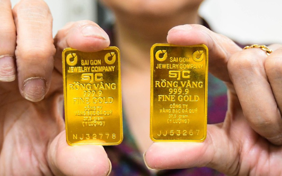 Giá vàng bốc hơi 1,2 triệu đồng/lượng do lực bán chốt lời quá mạnh