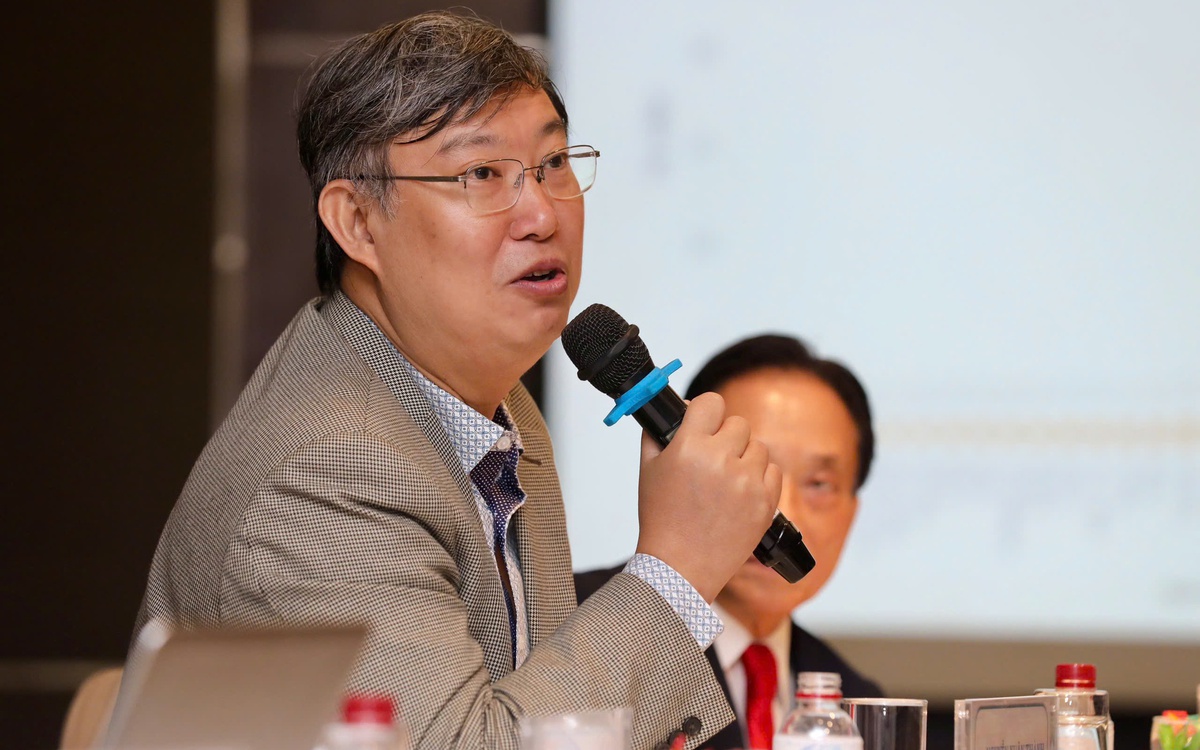 Tái cơ cấu ngân hàng phải dùng tiền thật