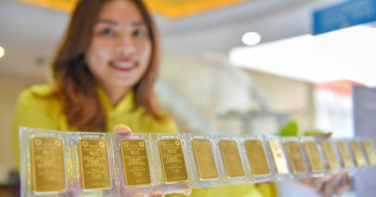 Giá vàng thế giới tăng như vũ bão, trong nước vọt lên 106,4 triệu đồng/lượng