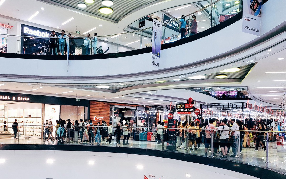 Sau hai sự việc đau lòng, Vạn Hạnh Mall lên tiếng về 'lắng nghe và thấu hiểu'