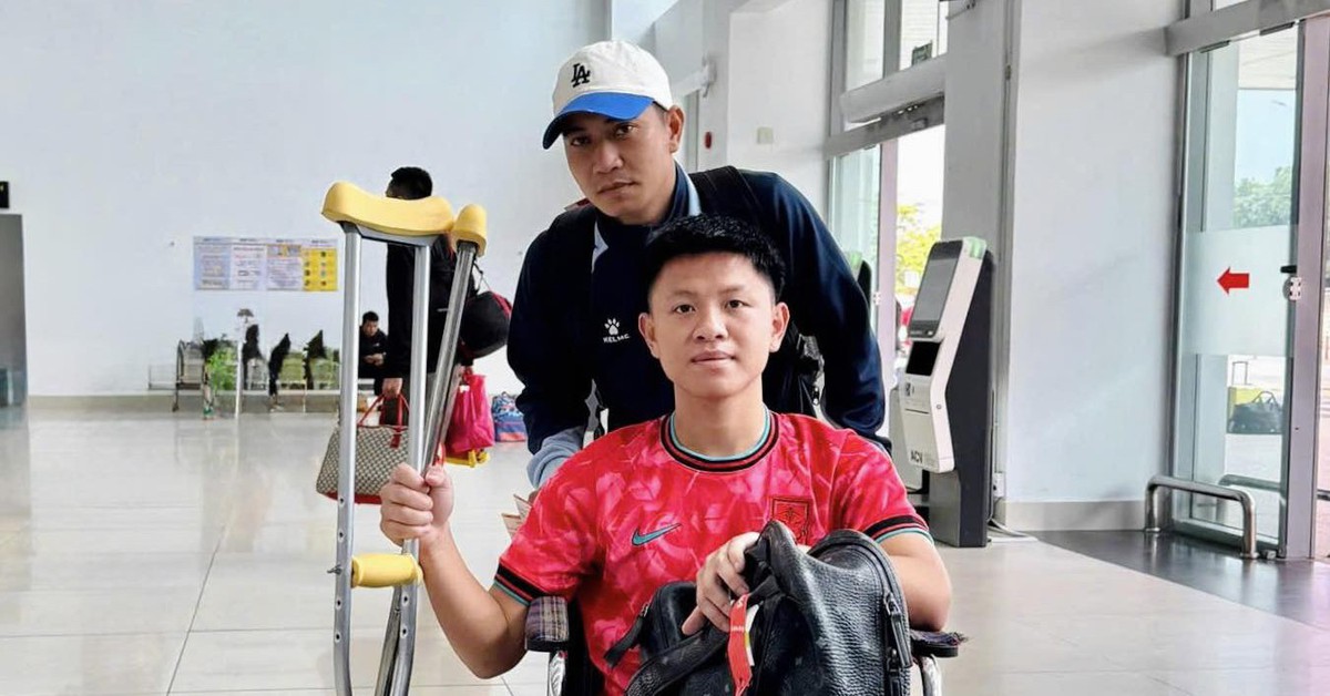 Sân Mỹ Đình xấu và tiềm ẩn nguy cơ chấn thương cỡ nào?
