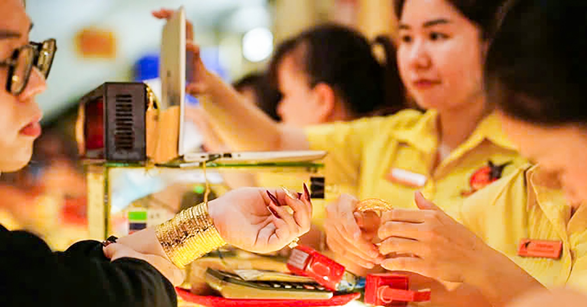 Lội ngược dòng, giá vàng quay lại ngưỡng 106 triệu đồng/lượng