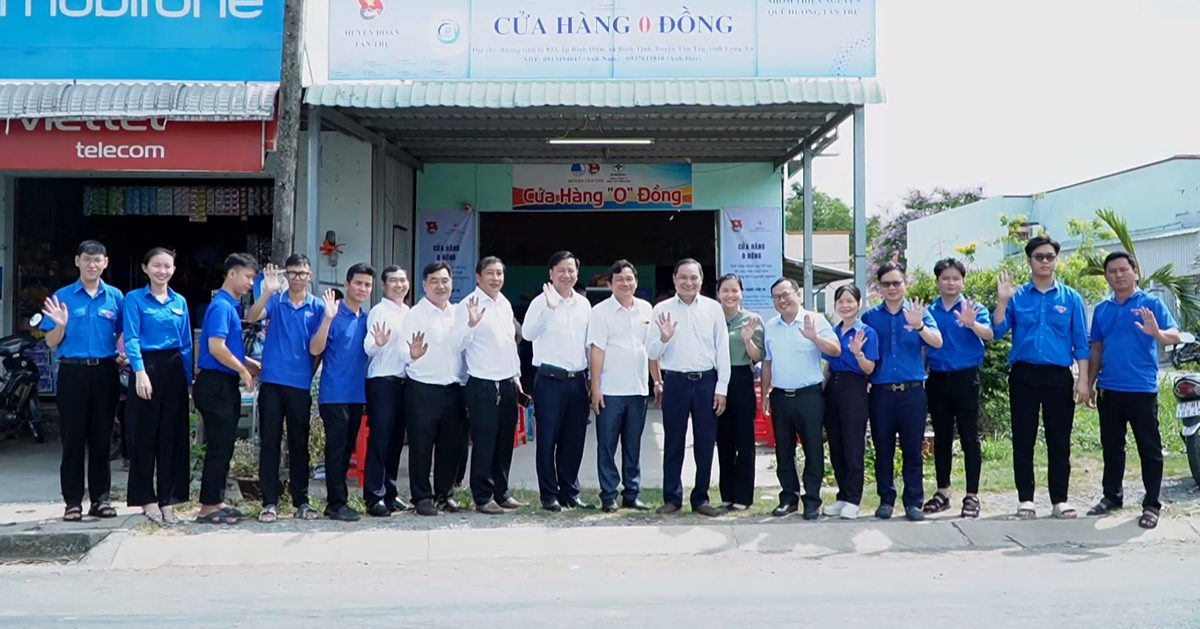 Cửa hàng 0 đồng - chăm chút thêm cho những mảnh đời cơ cực
