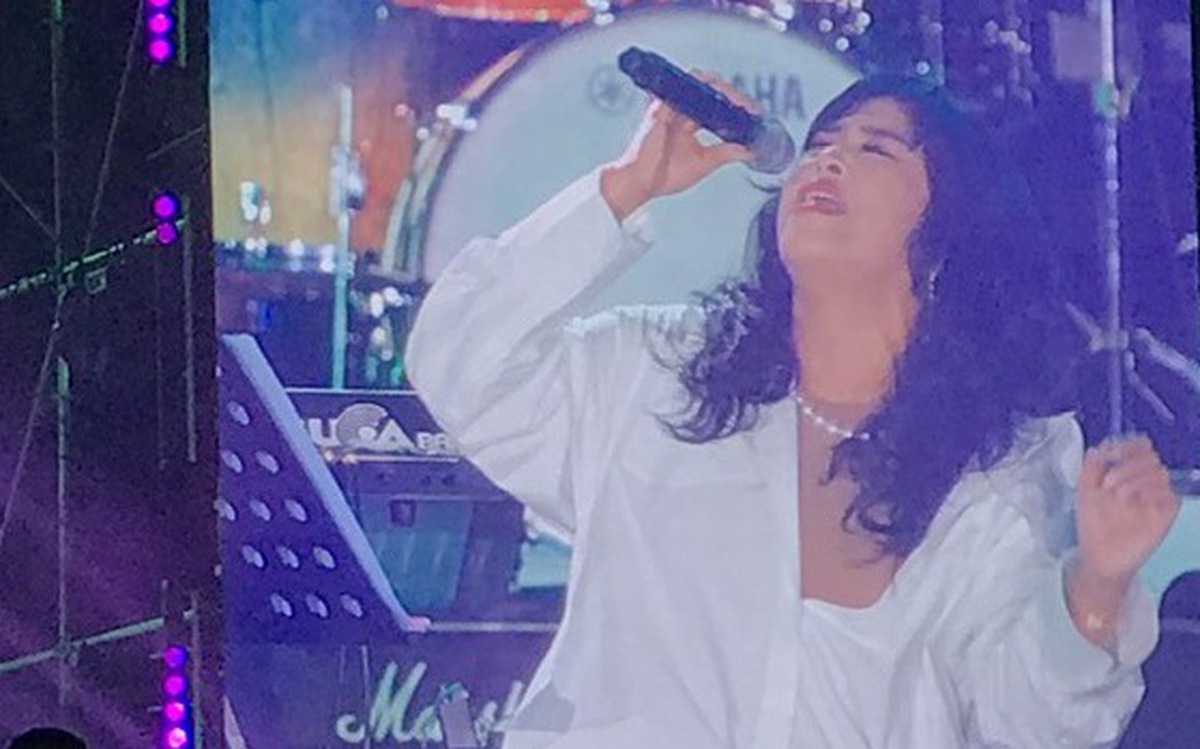 Thanh Lam và Quốc Trung khiến khán giả cười to ở Dạ hội cựu sinh viên thủ đô