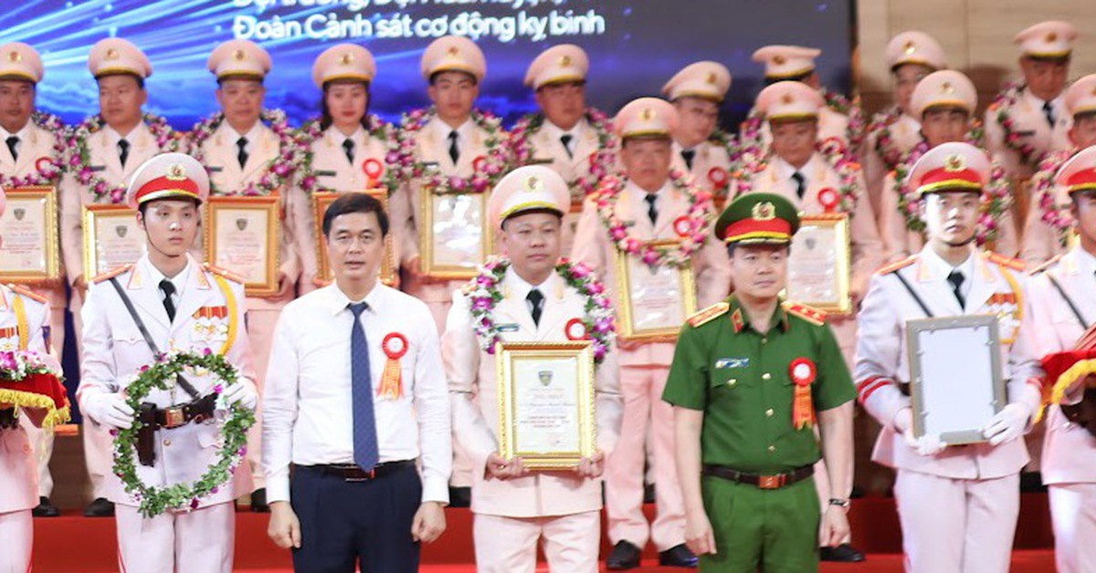 Bộ Tư lệnh Cảnh sát cơ động tôn vinh 80 điển hình tiên tiến