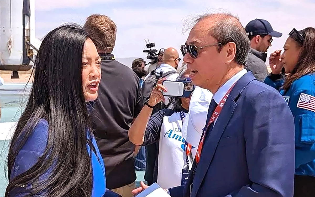 Chủ tịch nước Lương Cường gửi thư chúc mừng người phụ nữ gốc Việt đầu tiên bay vào vũ trụ