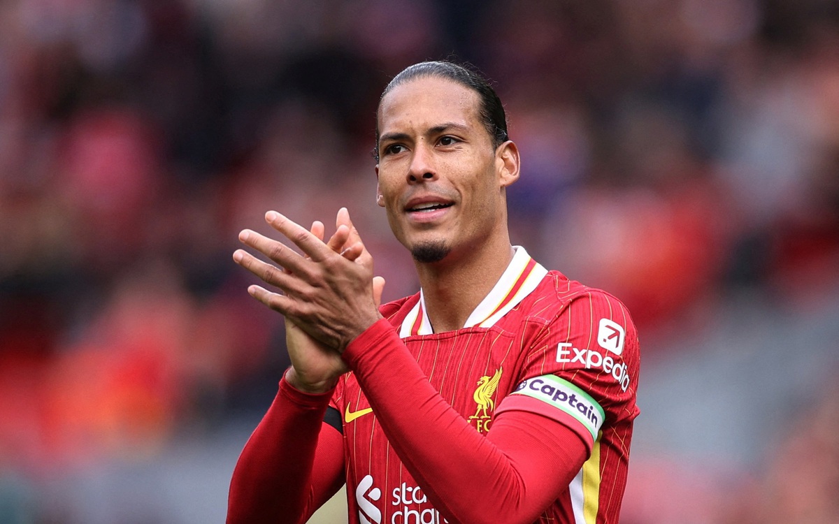 Van Dijk gia hạn hợp đồng với Liverpool thêm 2 năm
