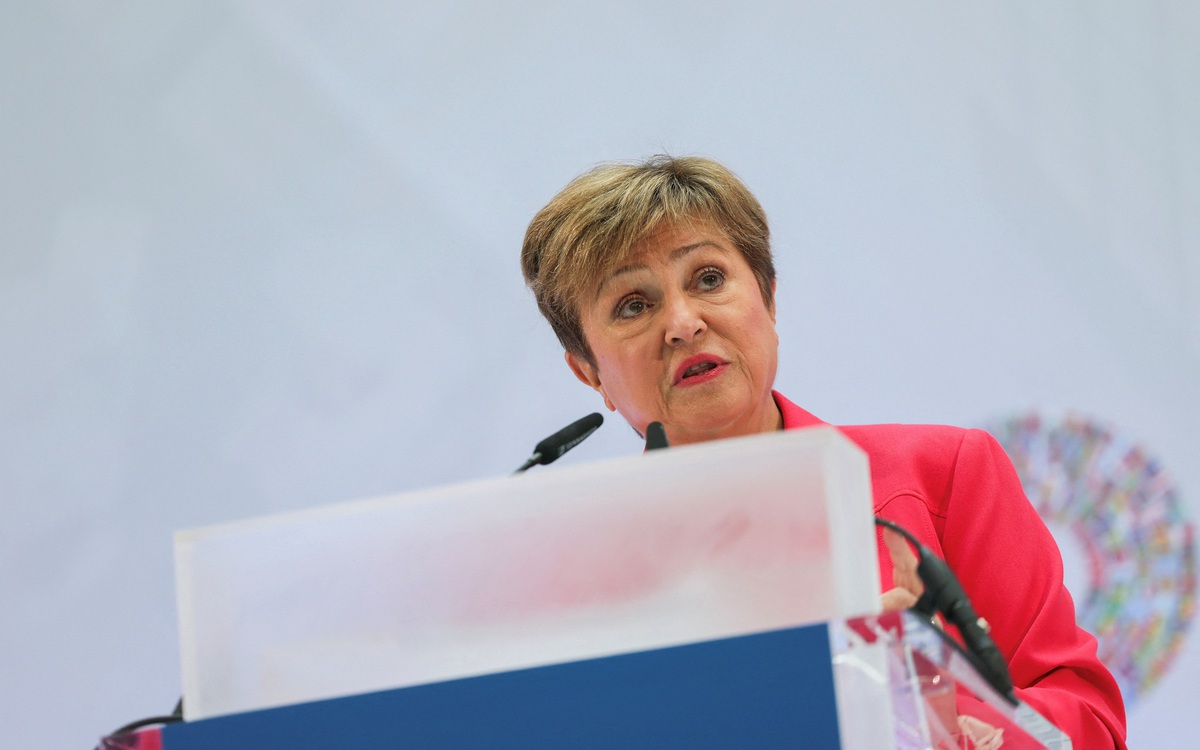 IMF dự báo kinh tế toàn cầu sẽ tránh được suy thoái