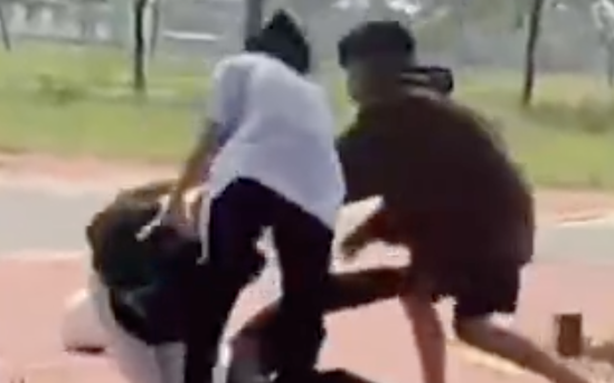 Bạo lực học đường, đừng đổ hết lỗi cho trường