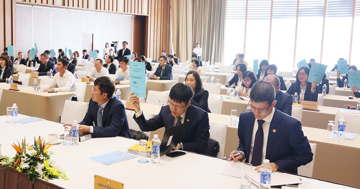 Mùa đại hội ngân hàng: 'nóng' chuyện tinh gọn nhân sự, đưa AI giám sát ngăn ngừa rủi ro