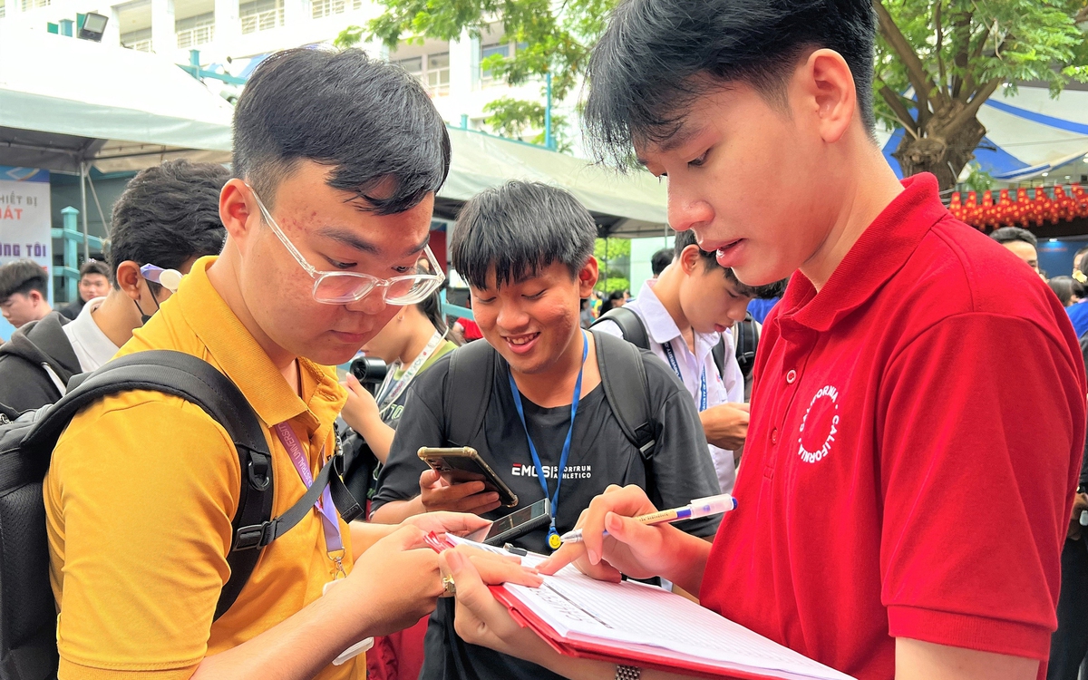 Lương 20 triệu cho người vừa ra trường được không?