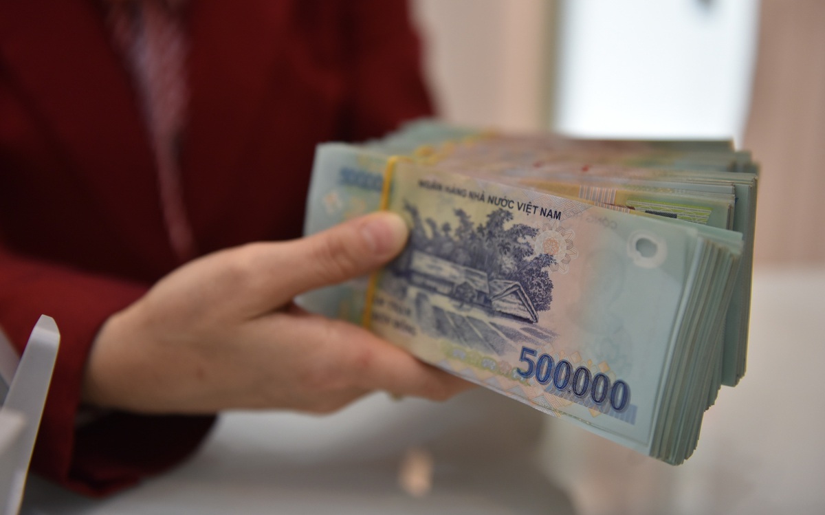 Tin tức sáng 20-4: Hơn 14,6 triệu tỉ đồng gửi ngân hàng; Cứu sống bé trai ngưng tim 5 lần trong đêm