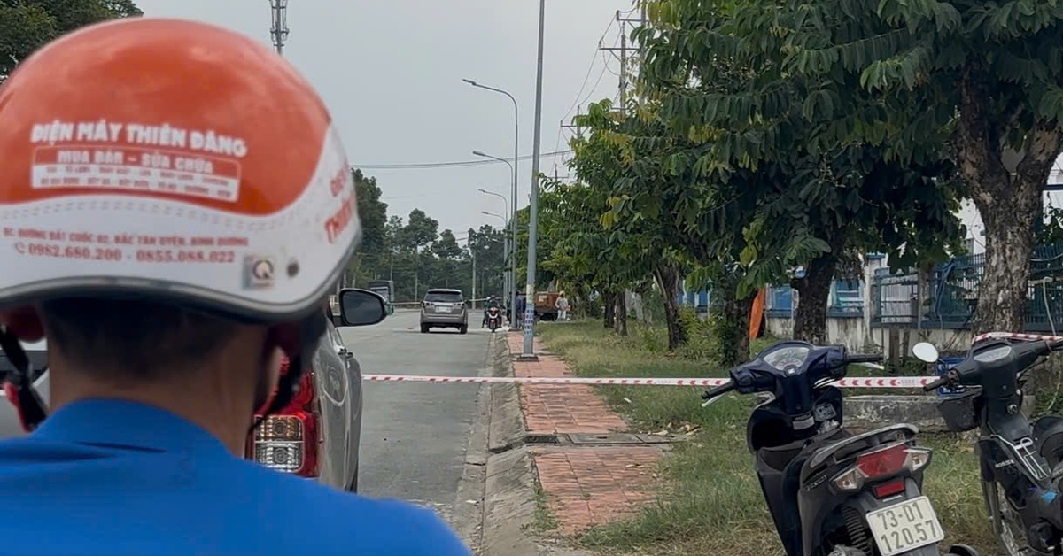 Tạm giữ hình sự 2 người trong vụ sập sàn nhà xưởng khiến 3 người chết