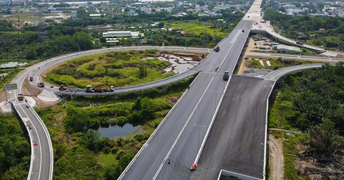 Khởi công 6km vành đai 2 đoạn qua TP Thủ Đức, thông xe kỹ thuật hơn 18km cao tốc nối miền Tây