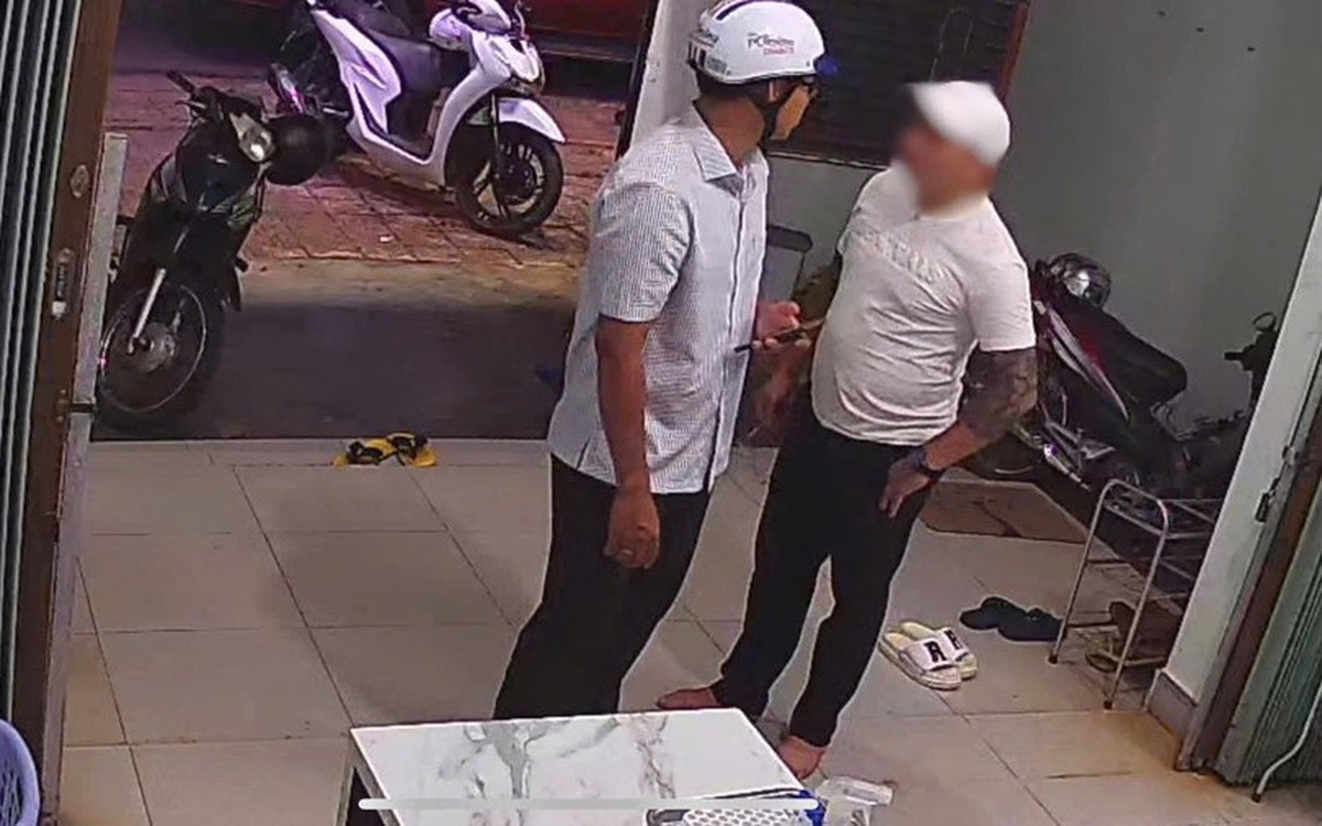 Công an làm việc với thanh niên đánh nữ bác sĩ, hạch hỏi 'mày biết tao là ai không?'
