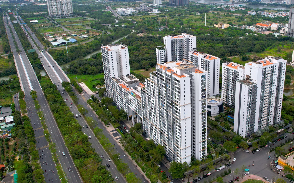 Tin tức sáng 3-4: Đầu tư bất động sản không thể chỉ dựa vào 'tin đồn'; Chứng khoán Everest bị phạt