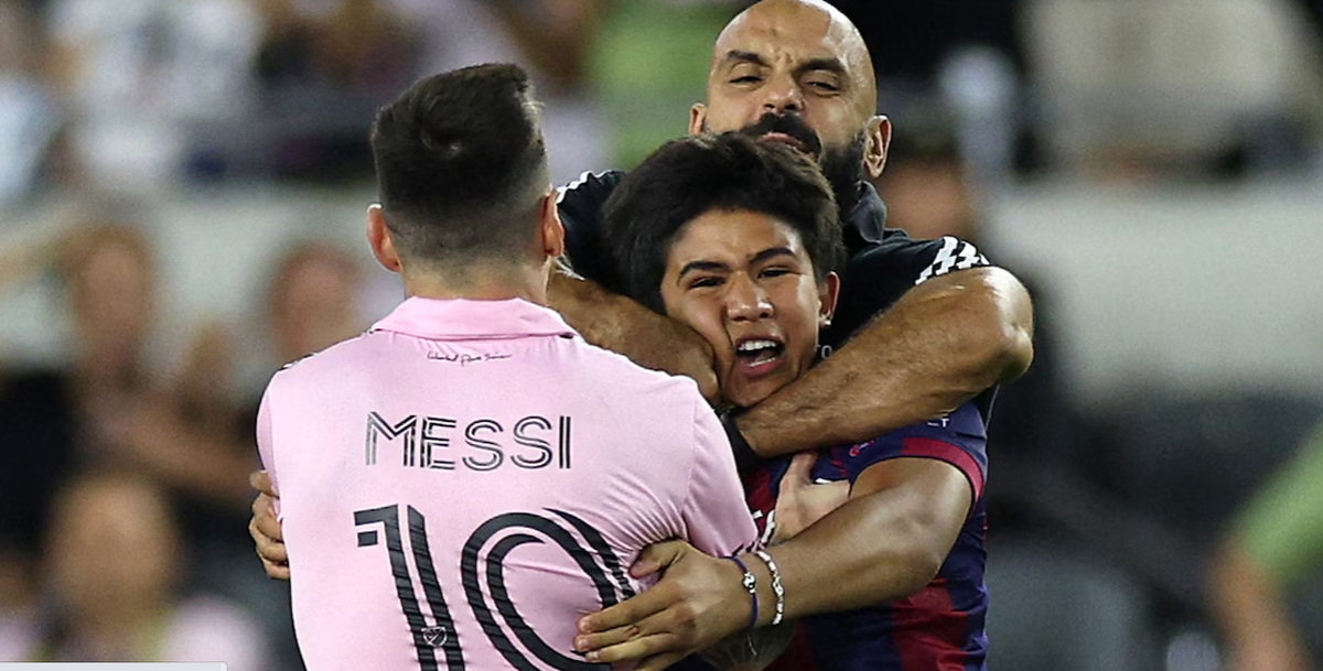 Vệ sĩ bảo vệ Messi bị cấm vào đường biên trong các trận đấu của Inter Miami