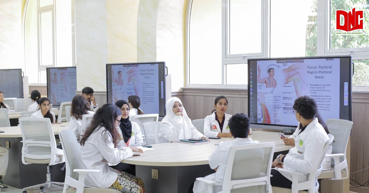 Sinh viên Ấn Độ học tập ngành y tại Trường đại học Nam Cần Thơ