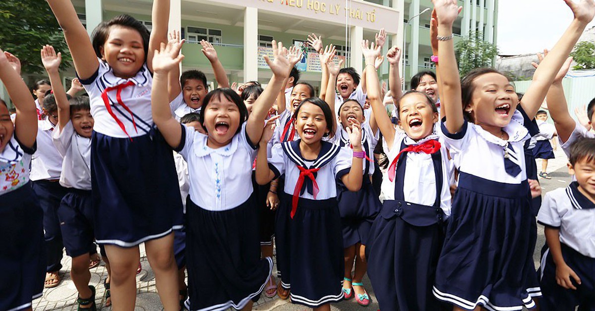 Phụ huynh lúng túng và khổ sở với yêu cầu 'xác nhận cư trú' tuyển sinh đầu cấp