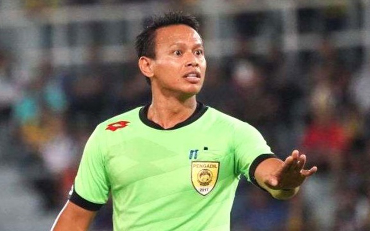 Hai trọng tài FIFA người Malaysia bắt trận CLB Hà Nội - Thanh Hóa